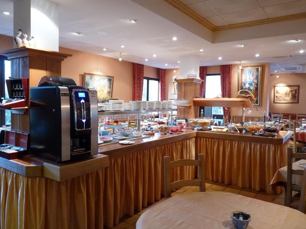 Hotel Le Рикевир Экстерьер фото