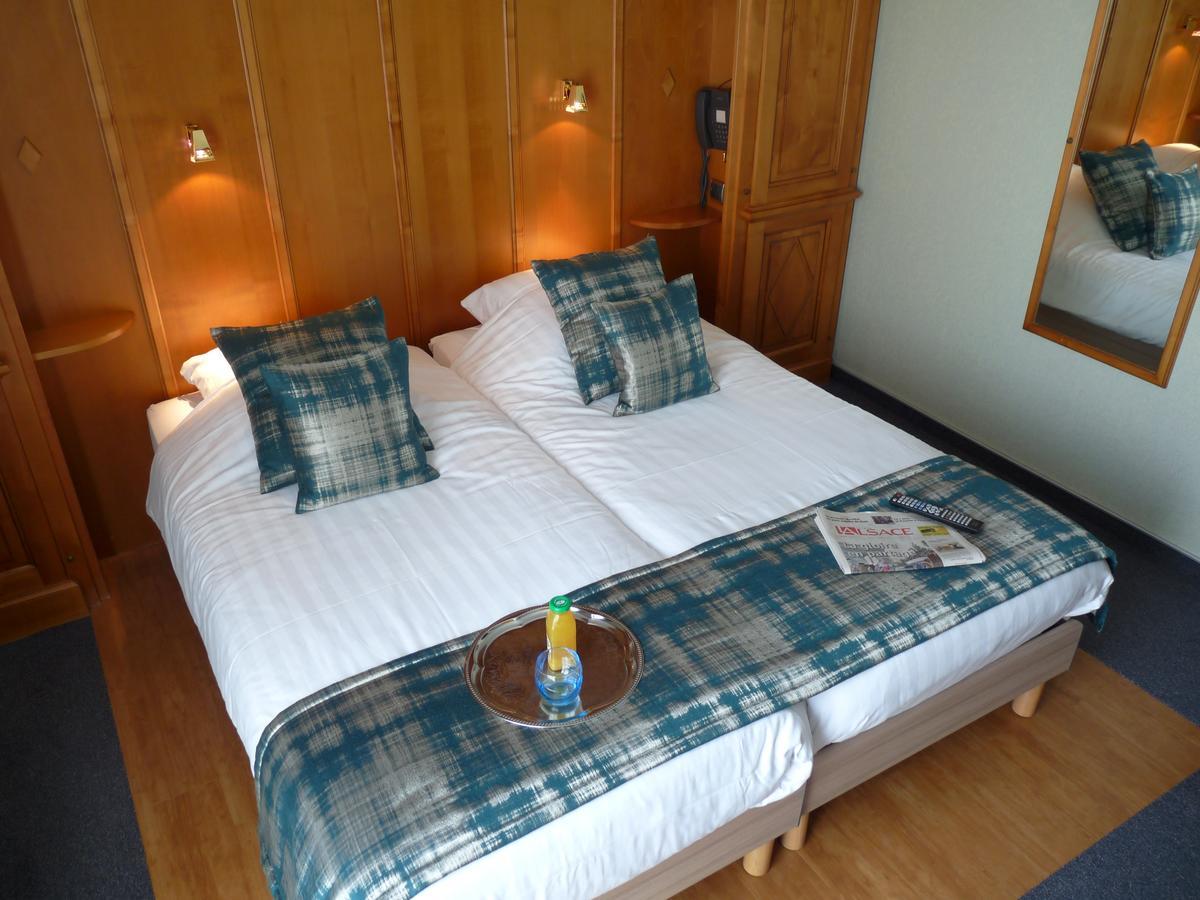 Hotel Le Рикевир Экстерьер фото
