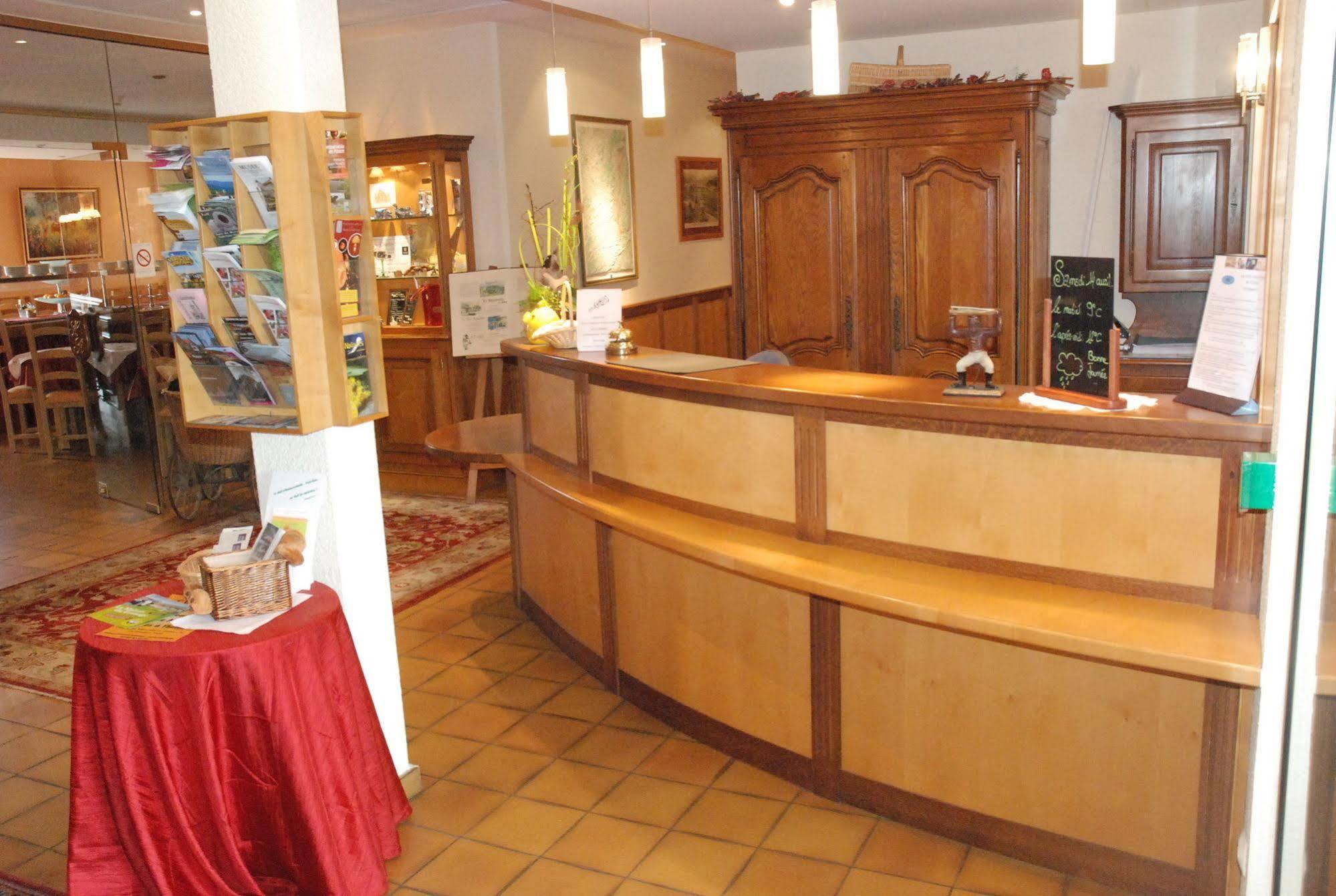 Hotel Le Рикевир Экстерьер фото
